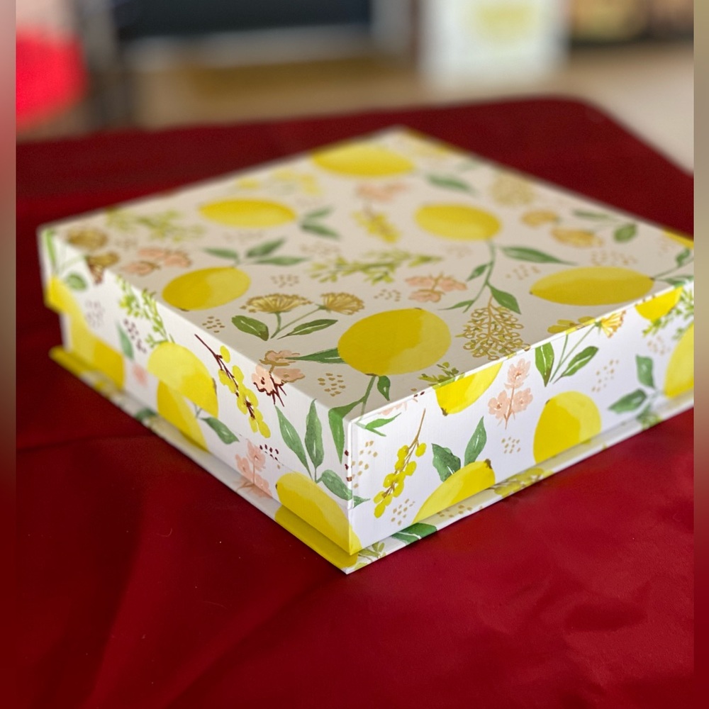 Storage box